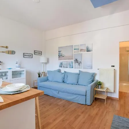 1 Bedroom Gorgeous Apartment In Rapallo Lägenhet *
