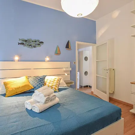 1 Bedroom Gorgeous Apartment In Rapallo Lägenhet